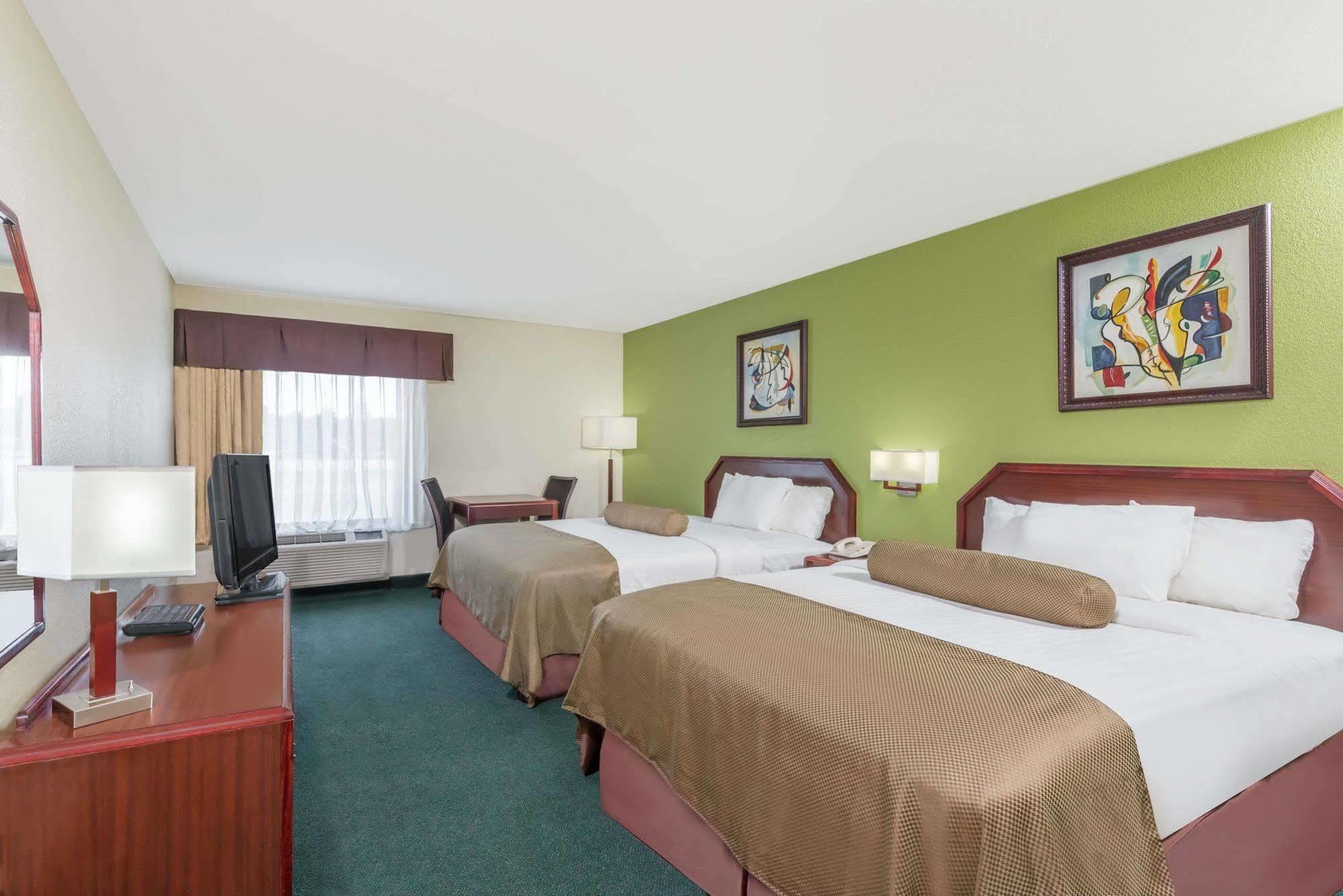 Super 8 By Wyndham Somerset Eksteriør bilde