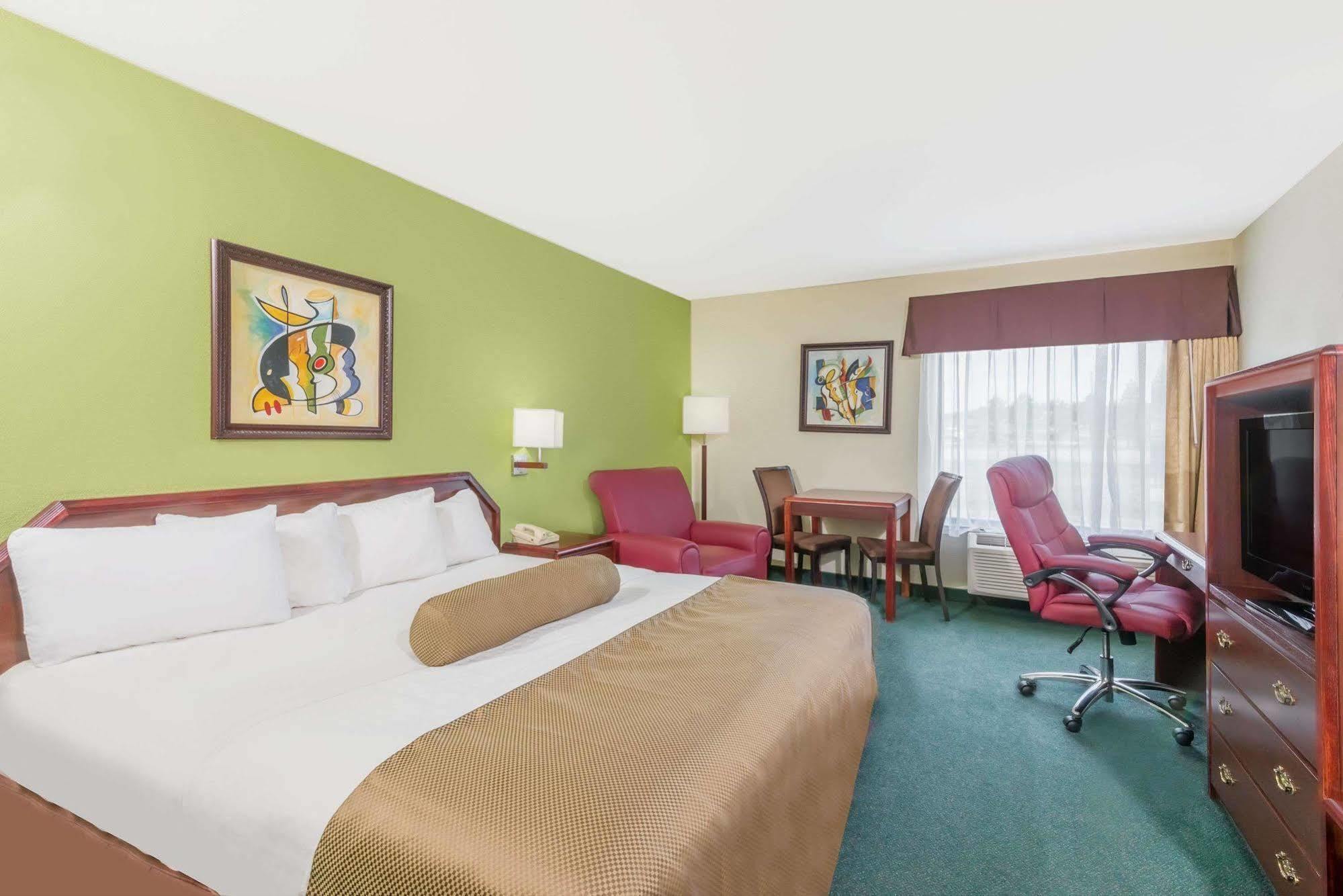 Super 8 By Wyndham Somerset Eksteriør bilde